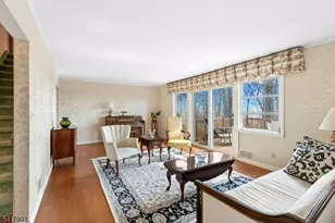 10 Tree Top Dr, Springfield, NJ 07081 - Photo 5