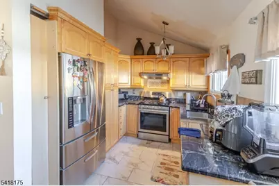 29 Arden St, Franklin Township, NJ 08873 - Photo 9