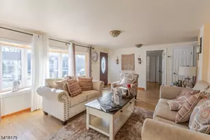 29 Arden St, Franklin Township, NJ 08873 - Photo 3