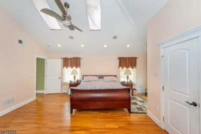 12-31 Roosevelt Pl, Fair Lawn, NJ 07410 - Photo 17