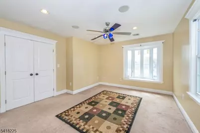 12-31 Roosevelt Pl, Fair Lawn, NJ 07410 - Photo 21