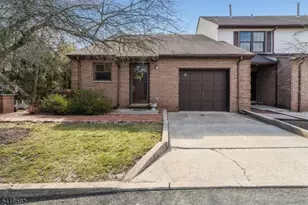8 Betty Ct, Lebanon, NJ 08833 - Photo 1