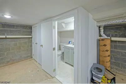 81 N Grove St #3, East Orange, NJ 07017 - Photo 35