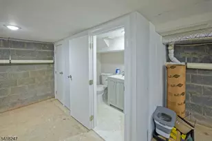 81 N Grove St, East Orange, NJ 07017 - Photo 35