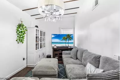 218 Muhlenberg Pl, Plainfield, NJ 07060 - Photo 7