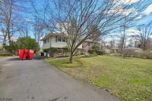 67 Sun Valley Way, Morris Plains, NJ 07950 - Photo 31