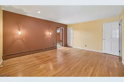 67 Sun Valley Way, Morris Plains, NJ 07950 - Photo 13