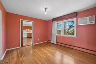 67 Sun Valley Way, Morris Plains, NJ 07950 - Photo 7