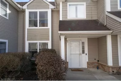 89 Bourne Cir, Hardyston Township, NJ 07419 - Photo 3