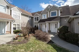 89 Bourne Cir, Hardyston Township, NJ 07419 - Photo 1