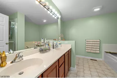 89 Bourne Cir, Hardyston Township, NJ 07419 - Photo 15