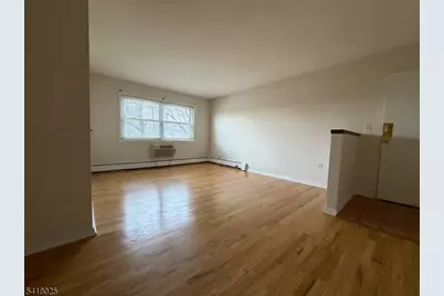 16 Knox Ter, Wayne, NJ 07470 - Photo 3