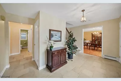 11 Beechnut Dr, Washington Township, NJ 07853 - Photo 9