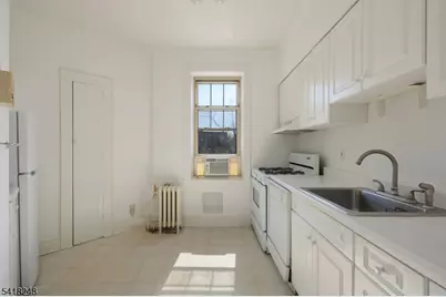 4 Riverside Drive, Apt #302, Cranford Township, NJ 07016 - Photo 7