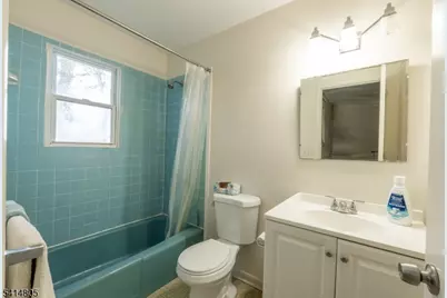 34 Long Ridge Rd, Parsippany, NJ 07869 - Photo 17