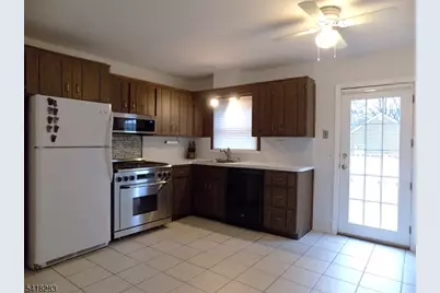 18 Mandeville Ave, Pequannock Township, NJ 07440 - Photo 5