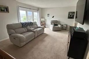 19 Amherst Ct, Hamburg, NJ 07419 - Photo 1