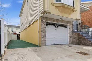 105 Peabody Pl, Newark, NJ 07104 - Photo 15