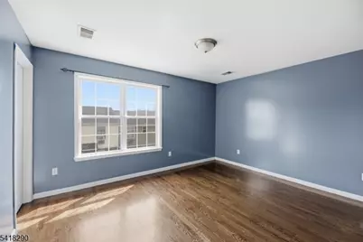 105 Peabody Pl, Newark, NJ 07104 - Photo 11