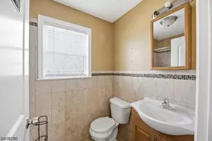 105 Peabody Pl, Newark, NJ 07104 - Photo 9