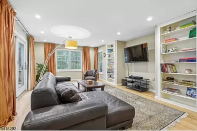 80 Shawnee Path, Long Hill Township, NJ 07946 - Photo 13