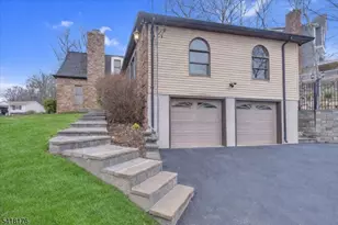 40 Alvin Rd, West Milford, NJ 07480 - Photo 3