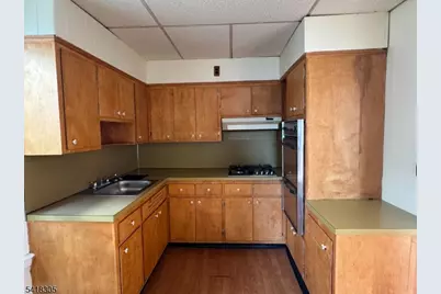 16 Cutler St, Clifton, NJ 07011 - Photo 3