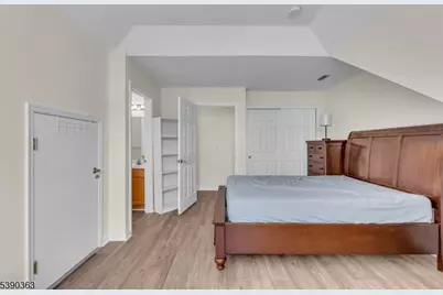 204 Merry Ln, Hillsborough Township, NJ 08844 - Photo 17