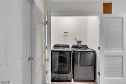 204 Merry Ln, Hillsborough Township, NJ 08844 - Photo 15