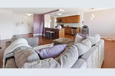 60 Parkway Dr, East Orange, NJ 07017 - Photo 9