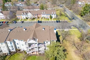 11 Lindsey Ct, Franklin Township, NJ 08823 - Photo 3