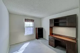 11 Lindsey Ct, Franklin Township, NJ 08823 - Photo 17