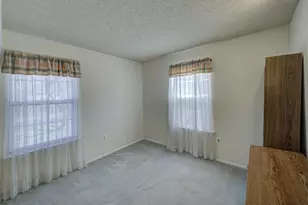 11 Lindsey Ct, Franklin Township, NJ 08823 - Photo 15