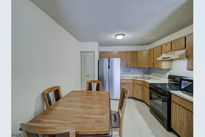 11 Lindsey Ct, Franklin Township, NJ 08823 - Photo 11