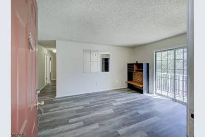 11 Lindsey Ct, Franklin Township, NJ 08823 - Photo 7