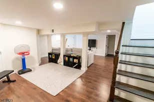 246 Stirling Ave, City Of Orange Twp., NJ 07050 - Photo 25