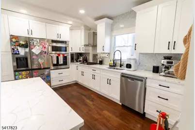 246 Stirling Ave, City Of Orange Twp., NJ 07050 - Photo 9