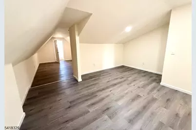 37 Field Pl #3R, Newark, NJ 07112 - Photo 9