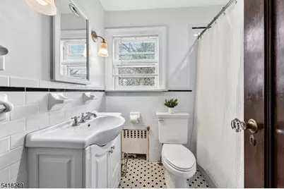 170 Christopher St, Montclair, NJ 07042 - Photo 23