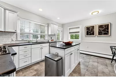 170 Christopher St, Montclair, NJ 07042 - Photo 9