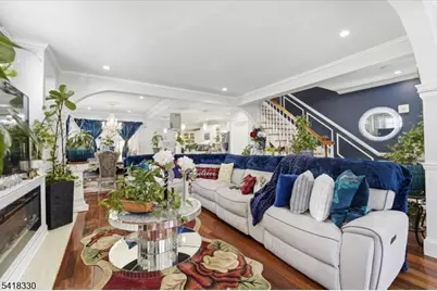 60 Stewart Ave, Kearny, NJ 07032 - Photo 9