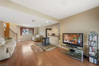 421 Stout Ave, Scotch Plains Township, NJ 07076 - Photo 3