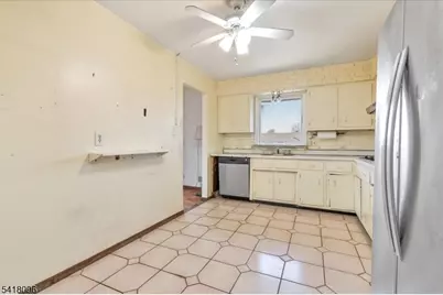 65 12th St, Franklin Township, NJ 08873 - Photo 11