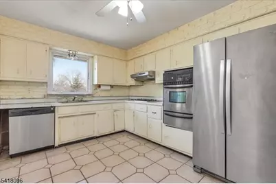 65 12th St, Franklin Township, NJ 08873 - Photo 9