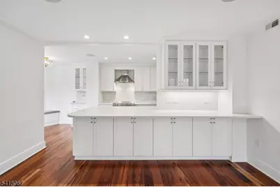 1 Euclid Ave #3B, Summit, NJ 07901 - Photo 15