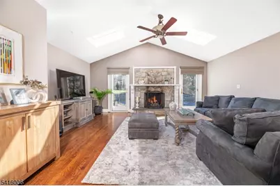 18 Kerby Ln, Mendham, NJ 07945 - Photo 9