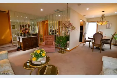 16 Essex St, Clifton, NJ 07014 - Photo 5