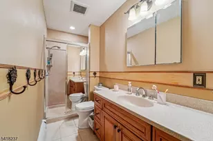 51 Catherine St, Bloomingdale, NJ 07403 - Photo 29