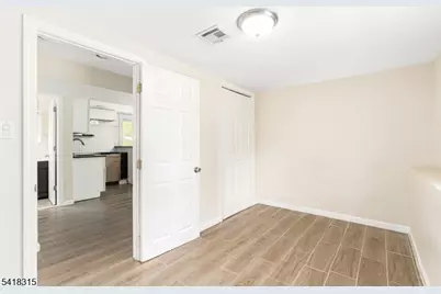 186 Tomahawk Trl, Byram Township, NJ 07871 - Photo 21