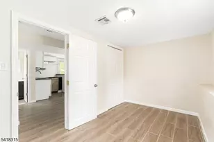 186 Tomahawk Trail, Byram Township, NJ 07871 - Photo 21